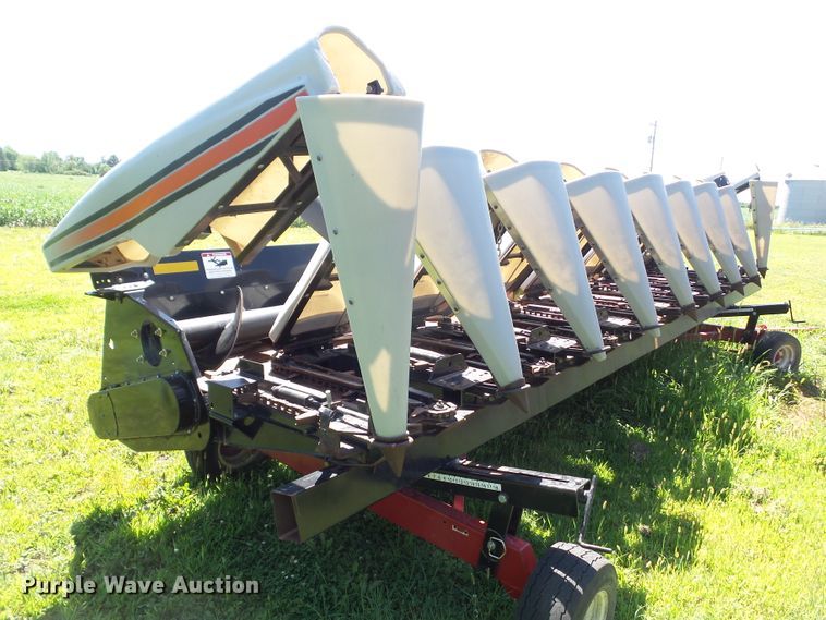 image for item DF0792 1994 Gleaner R52 combine