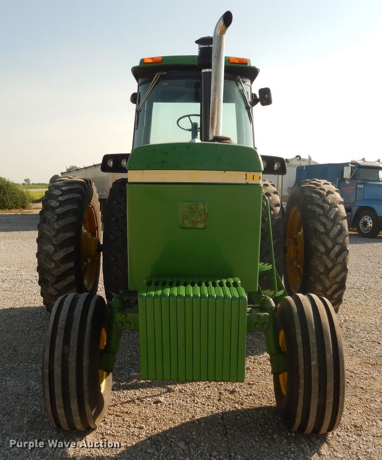 image for item DF6601 1981 John Deere 4840 tractor