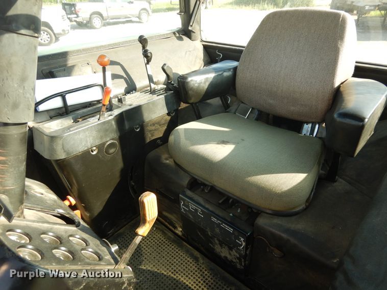 image for item DF6601 1981 John Deere 4840 tractor