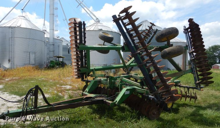 image for item DH6052 John Deere 630 double off-set disk