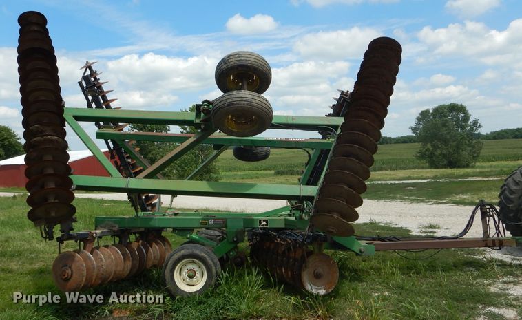 image for item DH6052 John Deere 630 double off-set disk
