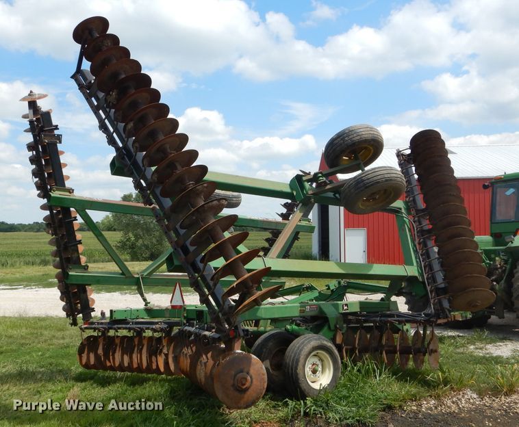 image for item DH6052 John Deere 630 double off-set disk