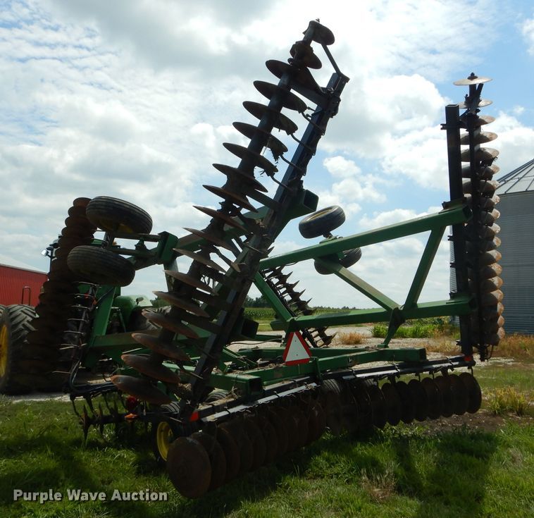 image for item DH6052 John Deere 630 double off-set disk