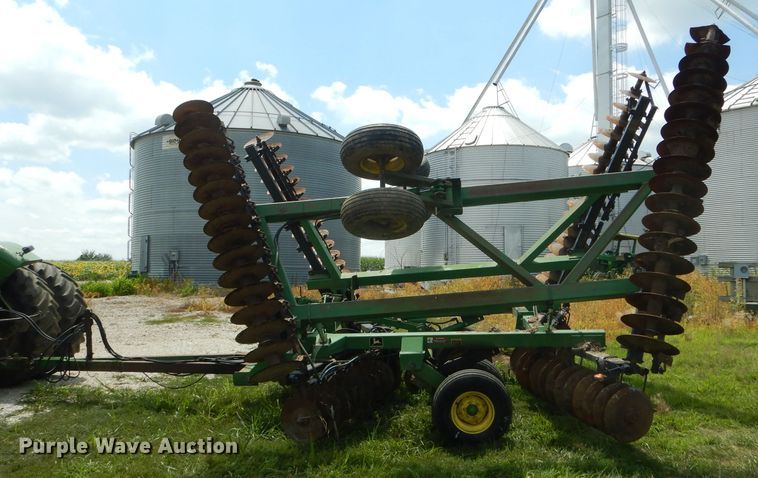 image for item DH6052 John Deere 630 double off-set disk