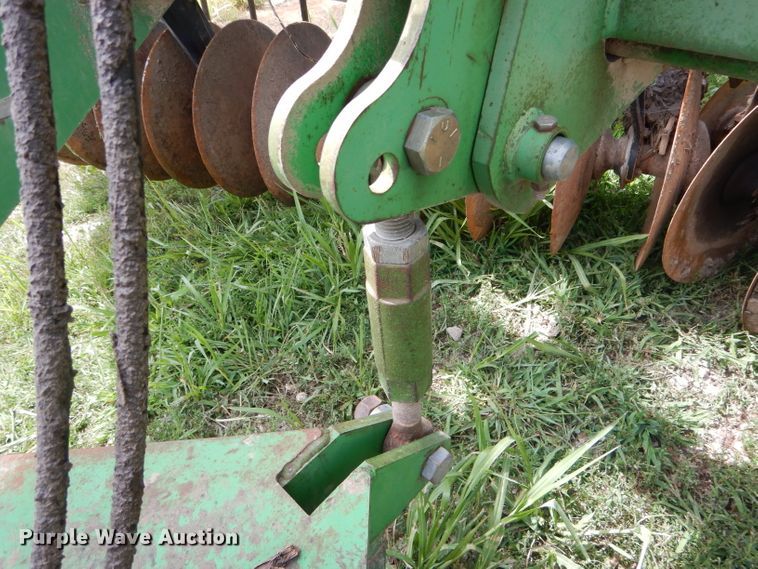 image for item DH6052 John Deere 630 double off-set disk