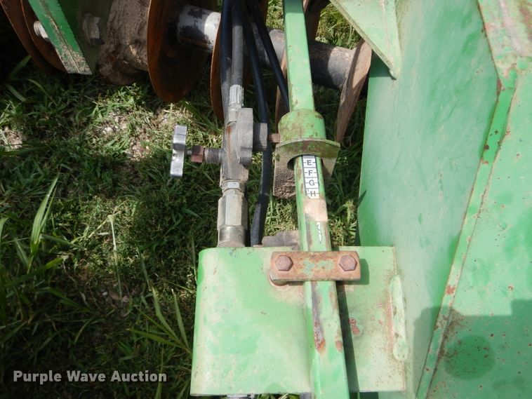 image for item DH6052 John Deere 630 double off-set disk