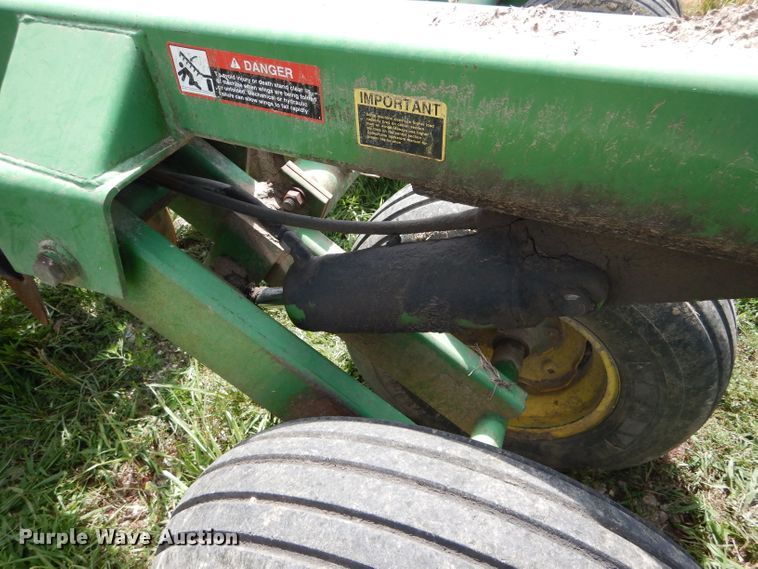 image for item DH6052 John Deere 630 double off-set disk