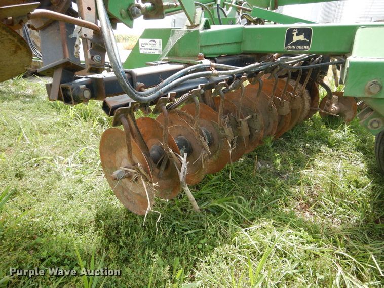 image for item DH6052 John Deere 630 double off-set disk