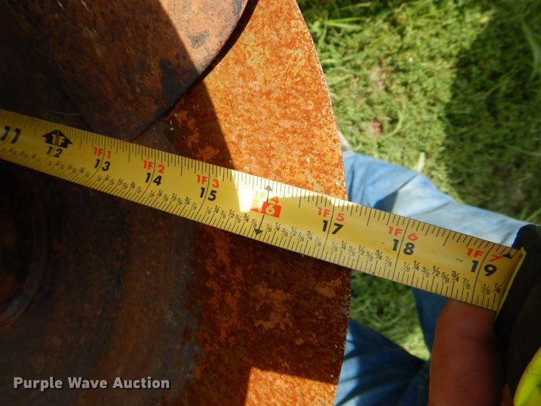 image for item DH6052 John Deere 630 double off-set disk