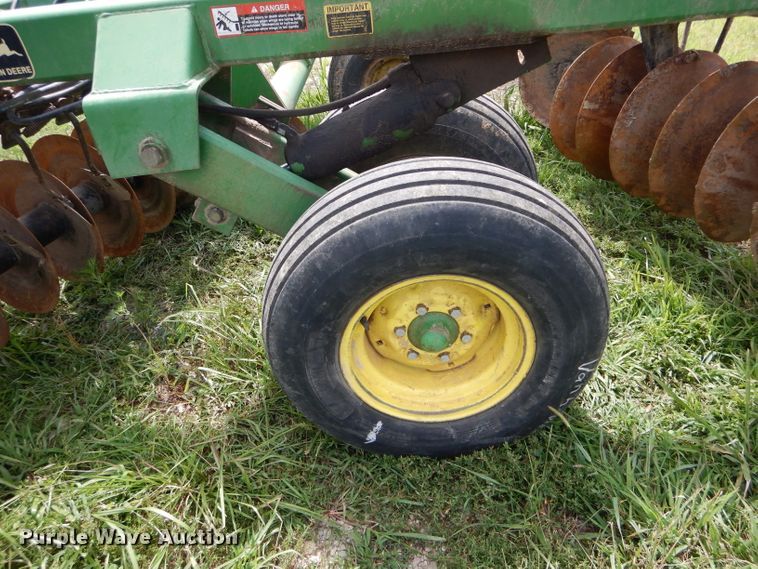 image for item DH6052 John Deere 630 double off-set disk