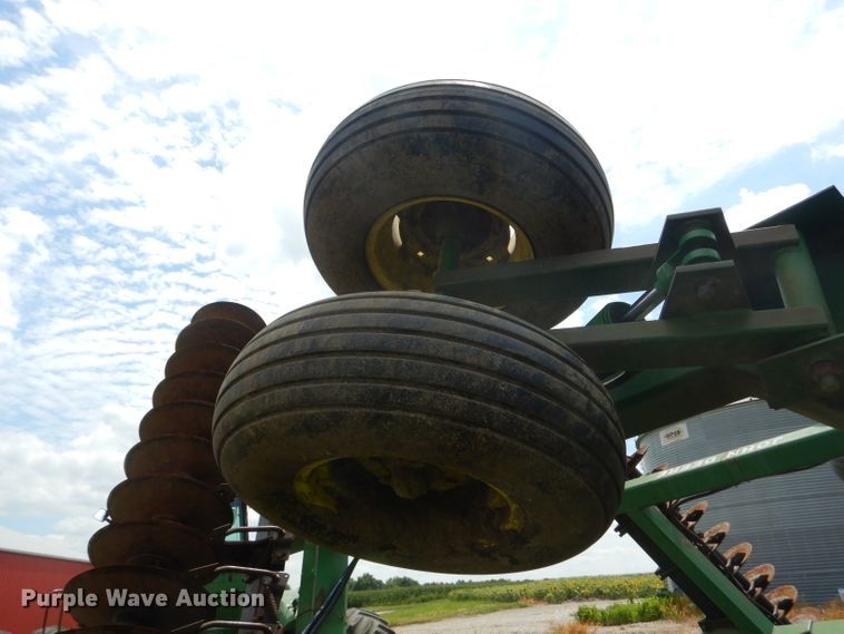 image for item DH6052 John Deere 630 double off-set disk