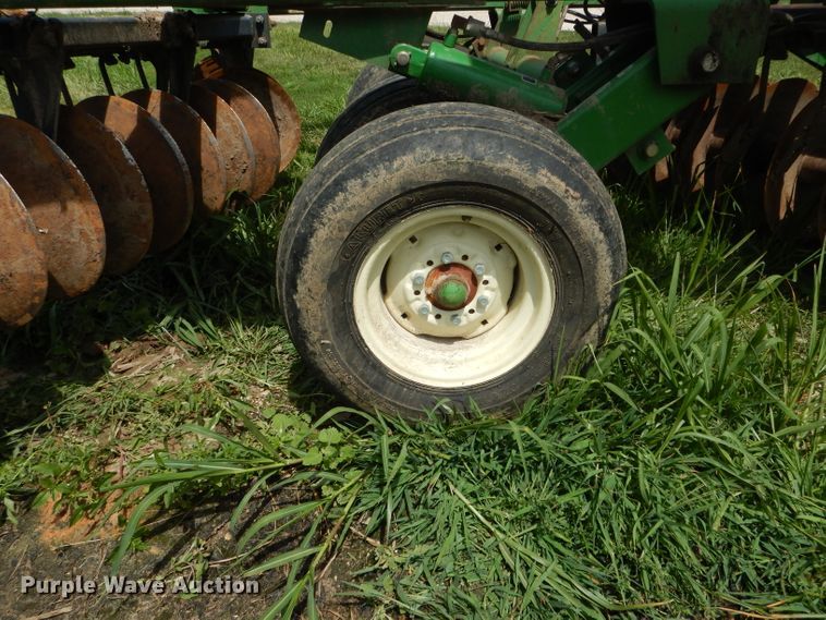 image for item DH6052 John Deere 630 double off-set disk