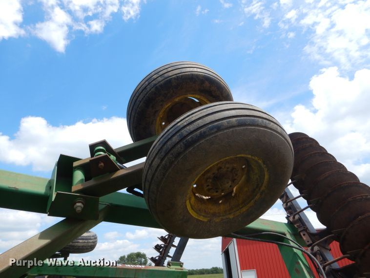 image for item DH6052 John Deere 630 double off-set disk