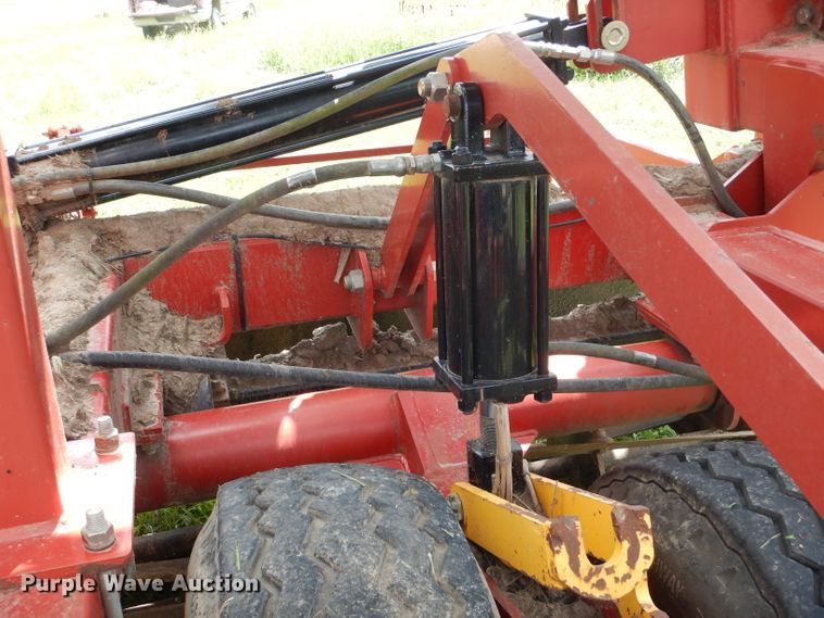 image for item DH6053 McFarlane RD-4044-RB vertical tillage