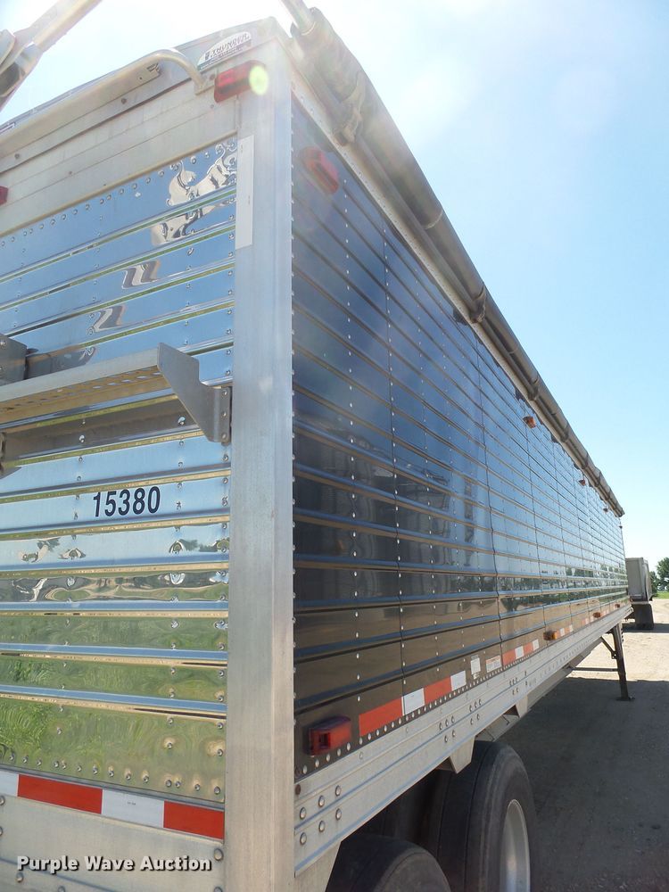 image for item EF9532 2015 Timpte Super Hopper double hopper bottom grain trailer