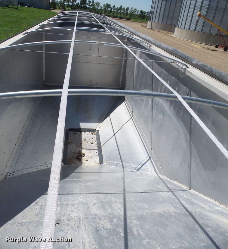image for item EF9532 2015 Timpte Super Hopper double hopper bottom grain trailer