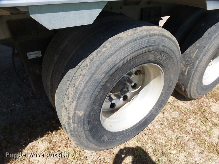 image for item EF9532 2015 Timpte Super Hopper double hopper bottom grain trailer