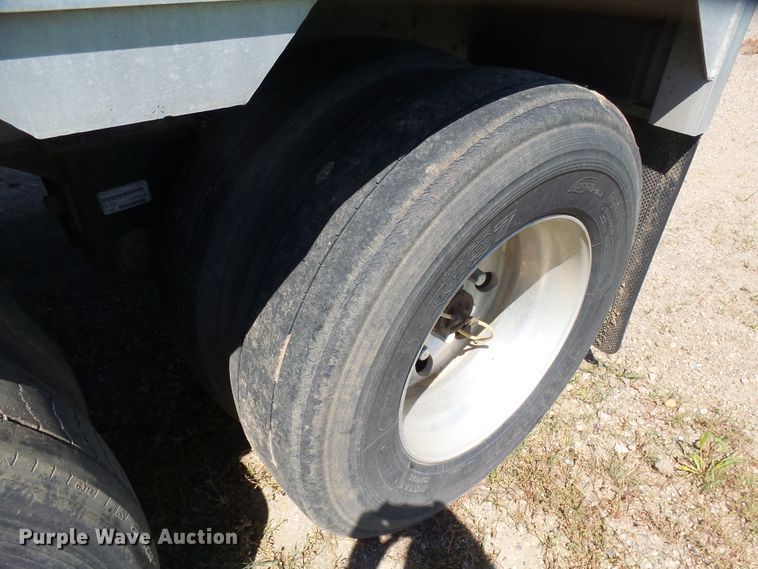 image for item EF9532 2015 Timpte Super Hopper double hopper bottom grain trailer