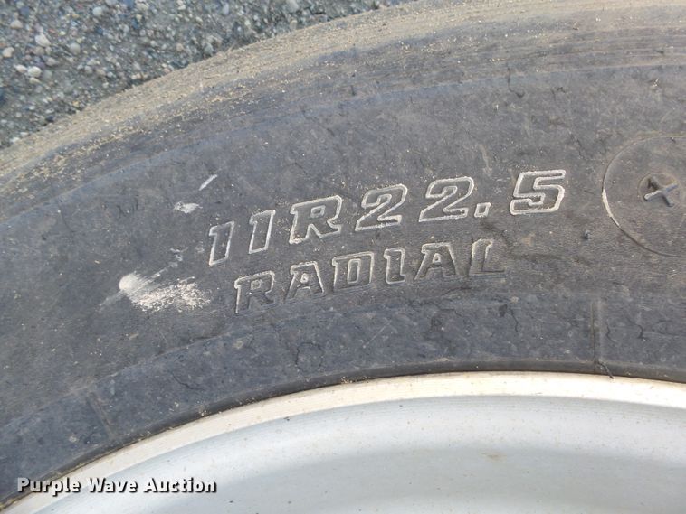 image for item EF9532 2015 Timpte Super Hopper double hopper bottom grain trailer