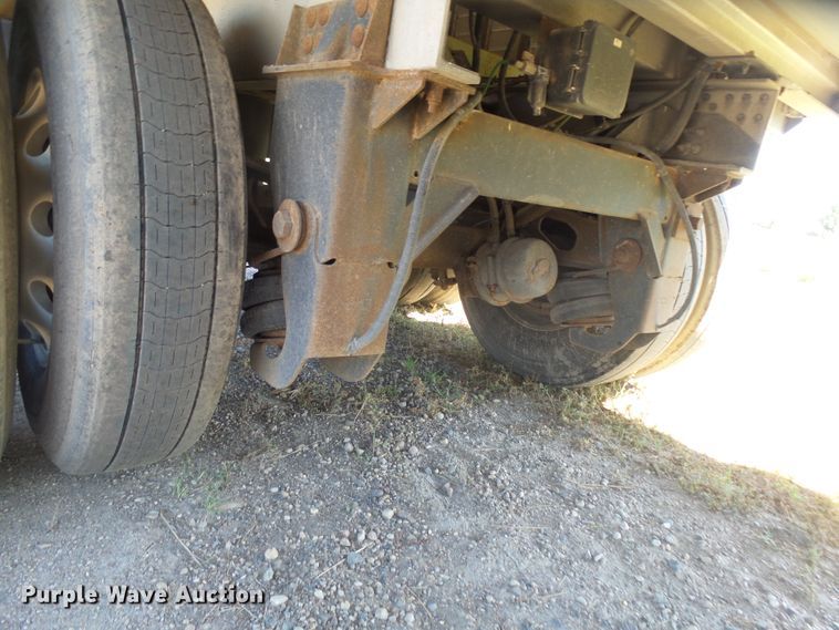 image for item EF9532 2015 Timpte Super Hopper double hopper bottom grain trailer