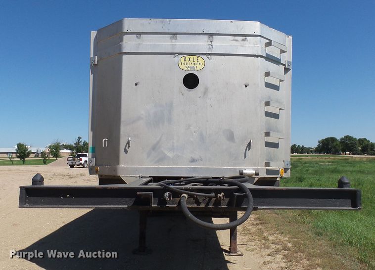 image for item EF9536 1974 Axle end dump trailer