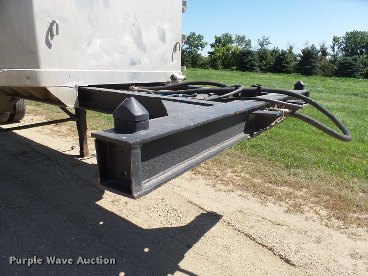 image for item EF9536 1974 Axle end dump trailer