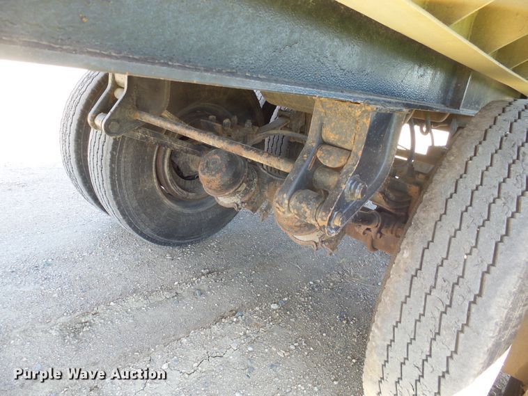 image for item EF9536 1974 Axle end dump trailer