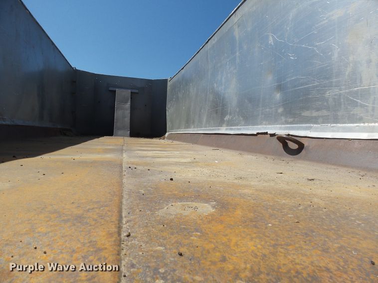 image for item EF9536 1974 Axle end dump trailer