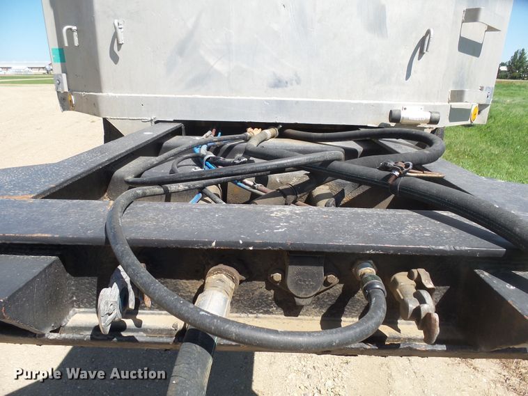 image for item EF9536 1974 Axle end dump trailer