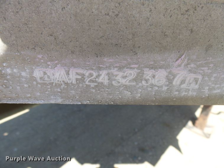 image for item EF9536 1974 Axle end dump trailer