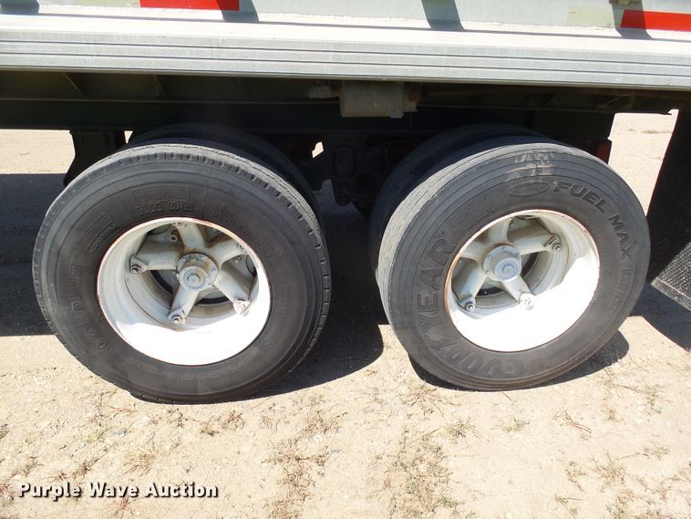 image for item EF9536 1974 Axle end dump trailer