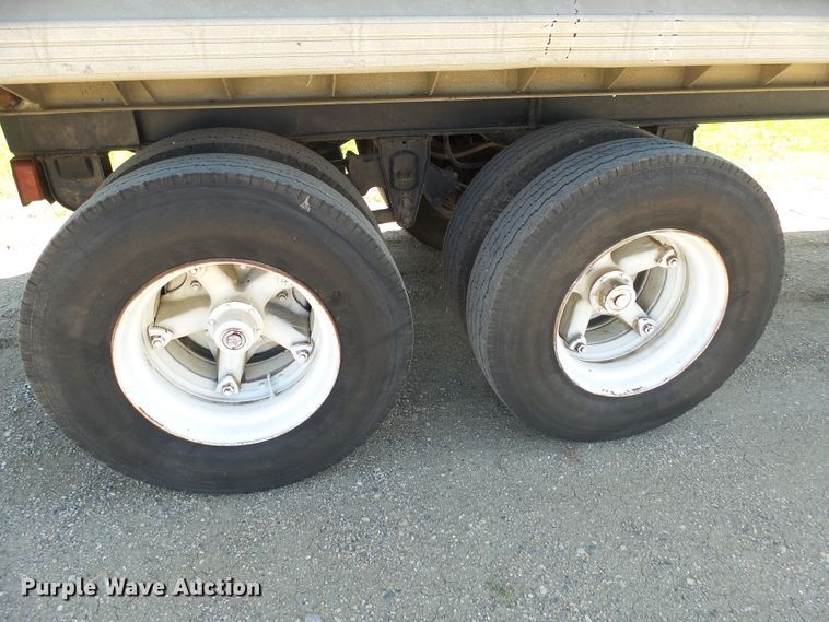 image for item EF9536 1974 Axle end dump trailer