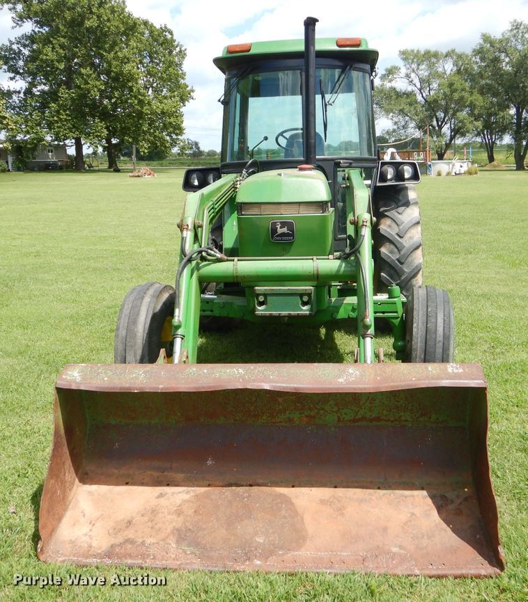 image for item FC9836 1983 John Deere 2550 tractor