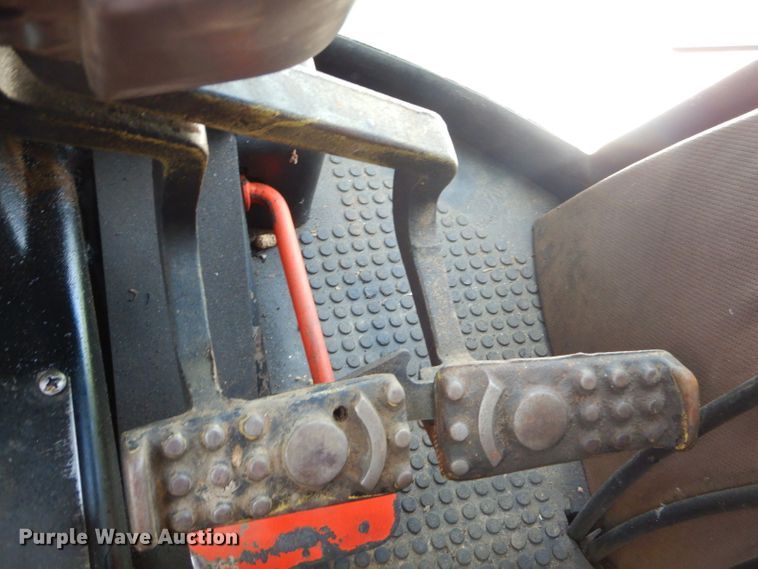 image for item FC9836 1983 John Deere 2550 tractor