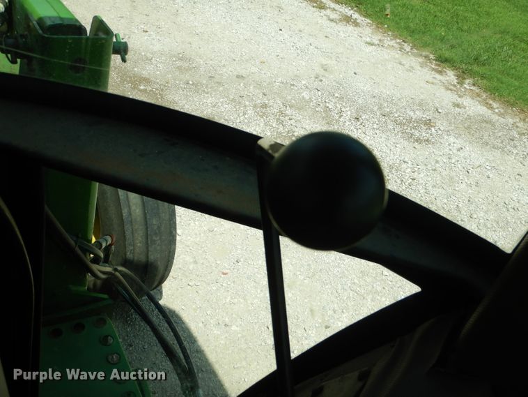 image for item FC9836 1983 John Deere 2550 tractor