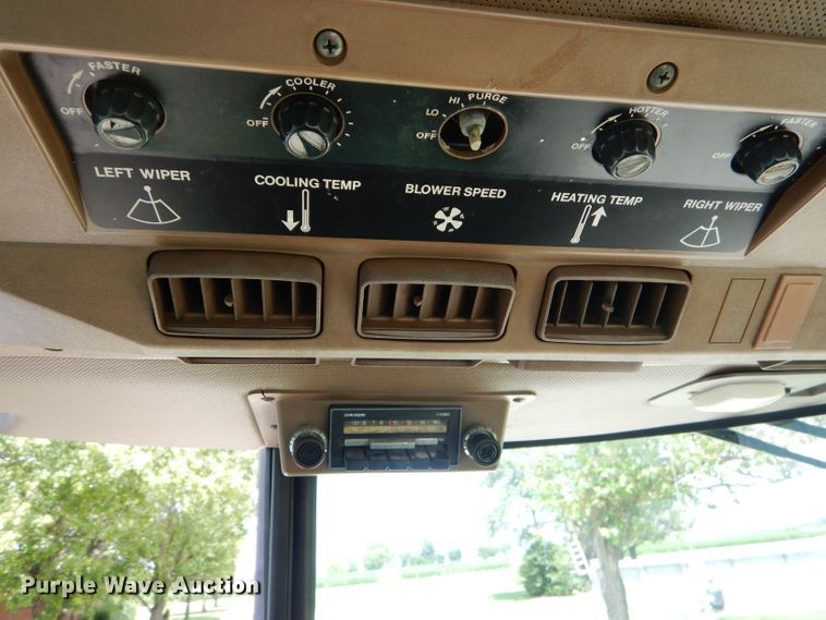 image for item FC9836 1983 John Deere 2550 tractor