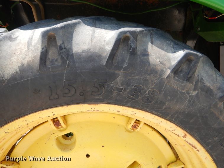 image for item FC9836 1983 John Deere 2550 tractor