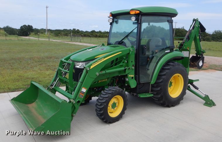 image for item FI9986 John Deere 3039R tractor