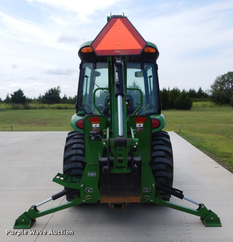 image for item FI9986 John Deere 3039R tractor
