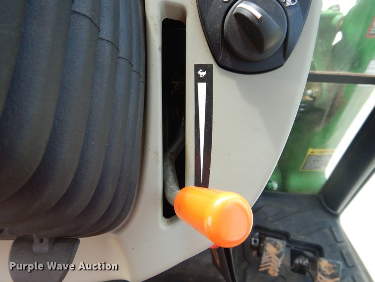 image for item FI9986 John Deere 3039R tractor