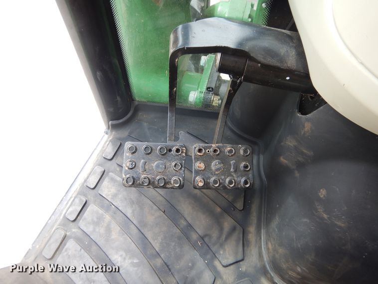 image for item FI9986 John Deere 3039R tractor