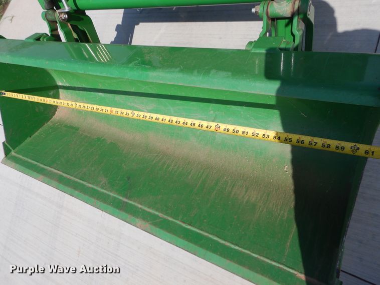 image for item FI9986 John Deere 3039R tractor