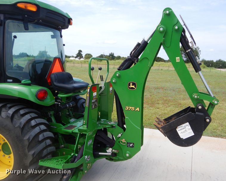 image for item FI9986 John Deere 3039R tractor