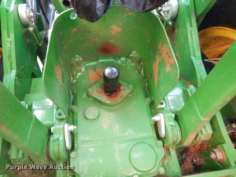 image for item FI9986 John Deere 3039R tractor