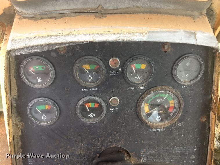 image for item FI9997 Case 1170 Agri-King tractor