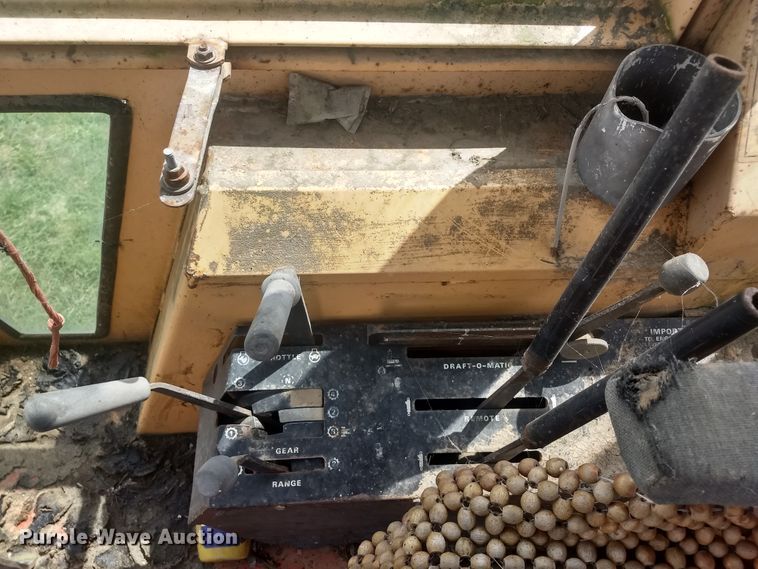 image for item FI9997 Case 1170 Agri-King tractor