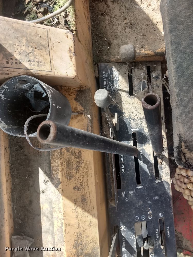 image for item FI9997 Case 1170 Agri-King tractor