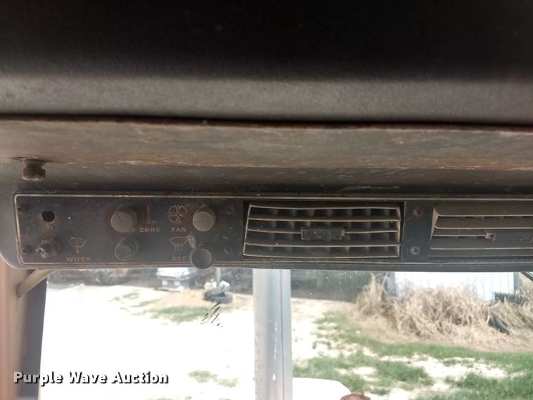 image for item FI9997 Case 1170 Agri-King tractor