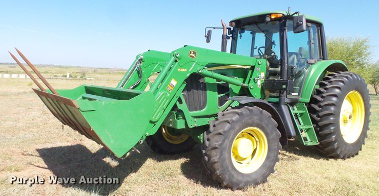 image for item FL9329 2010 John Deere 7230 MFWD tractor