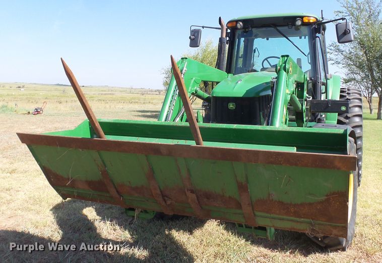 image for item FL9329 2010 John Deere 7230 MFWD tractor